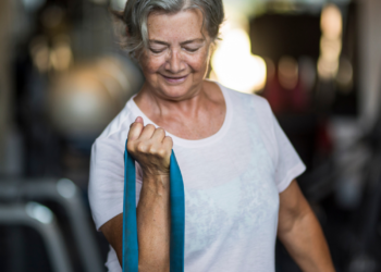 Mesmo com idade avançada, idosos que se exercitam têm ganho de massa muscular e força, revela pesquisa