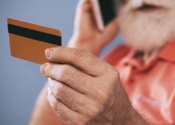 Pessoas idosas representam cerca de 70% das vítimas de golpes financeiros