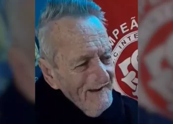 Enchentes no RS: idoso resgatado reencontra familiares após 40 anos sem contato