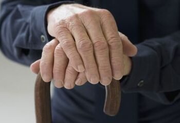 Local de julgamento poderá ser escolhido por réu idoso; entenda o debate no Senado