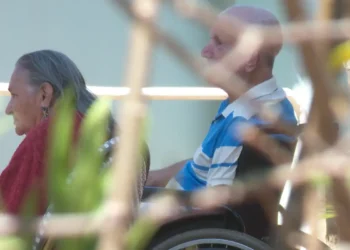 Cresce o número de idosos internados com covid-19, aponta Fiocruz