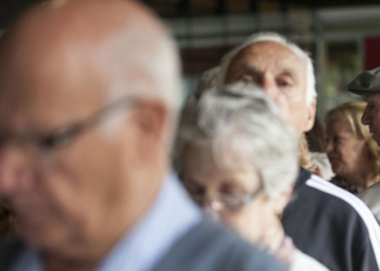 Proposta eleva para 65 anos a idade de classificação como pessoa idosa