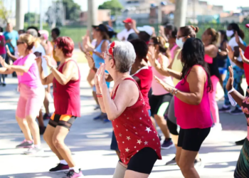 Outubro prateado incentiva melhoria da qualidade de vida entre idosos