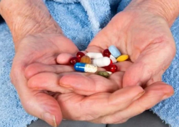 70% dos pacientes idosos usam medicamentos com risco à saúde, aponta estudo