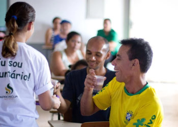 Como a bebida de soja pode beneficiar a saúde de crianças e idosos?