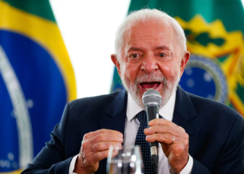 Lula passa por cirurgia às pressas em São Paulo após dores de cabeça