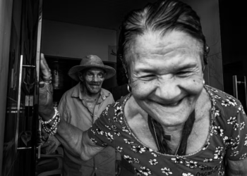 Exposição fotográfica beneficente expõe a beleza da ‘melhor idade’ em Cuiabá