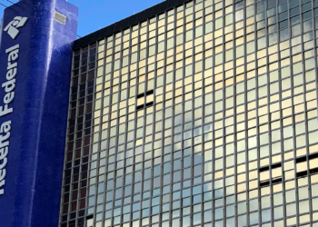 Movimentação acima de R$ 5 mil no Pix não implica necessariamente em IR de 27,5%, dizem advogados