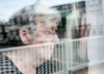 Desigualdade social favorece Alzheimer na América Latina, mostra estudo