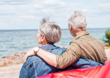 Idosos agora podem viajar de graça no Carnaval 2025 com novo benefício