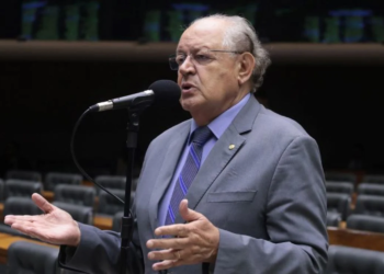 Projeto na Câmara dá mais vagas e assentos para idosos no transporte