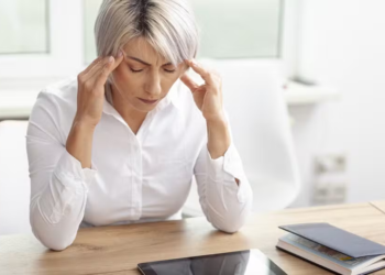 Estudo revela a idade crítica em que o raciocínio começa a declinar