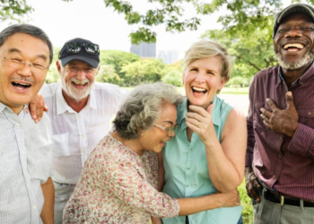 Ciência mostra que viver em grupos diversos contribui para a longevidade