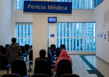 INSS cria novo programa de perícias para diminuir fila de 2 milhões; veja como vai funcionar