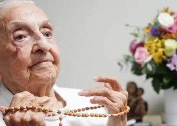 Morre freira gaúcha considerada a pessoa mais velha do mundo