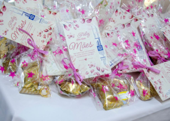 Restaurante Prato Popular realiza almoço especial em alusão ao Dia das Mães