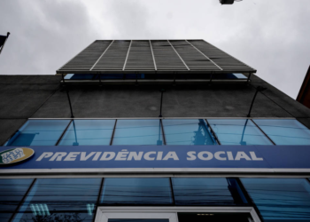 INSS diz que notificou todos os 9,4 mi de beneficiários que tiveram descontos; app tem instabilidade