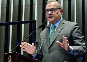 Aprovada por unanimidade, PEC que amplia proteção pública a idosos vai à Câmara