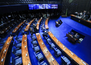 Senado segue Câmara e também derruba decreto do IOF