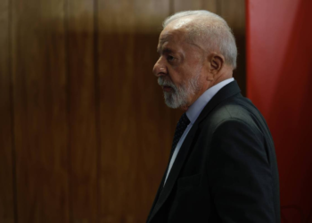 Governo Lula agiu para segurar fila do INSS e frear alta de gastos com benefícios