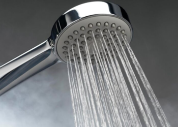 Esquecer essa etapa do banho pode ser um dos primeiros sinais de Alzheimer