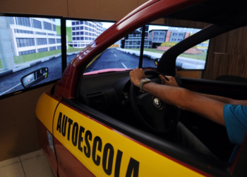 Entenda proposta do governo para acabar com exigência de autoescola e baratear CNH