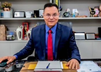 Quem precisa não pede, grita por socorro!