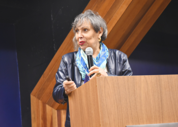 Demógrafa alerta para distorções na política de cuidado da pessoa idosa