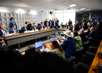 Base de Lula ameaça fuga de CPI do INSS e alerta Planalto sobre risco de quebras de sigilo