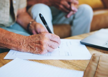 Comissão discute como proteger idosos do superendividamento