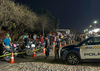 Operação termina com três prisões e 33 motocicletas removidas em Cuiabá