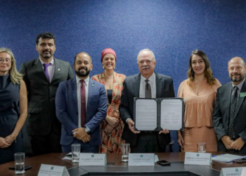 INSS firma acordo para ampliar acesso de migrantes ao BPC