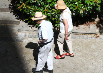 Deficiência de vitamina D pode afetar a mobilidade na velhice; saiba como