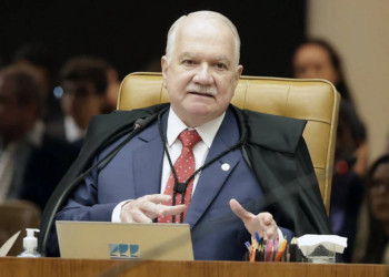 Fachin assume STF com defesa de autocontenção e tenta baixar tensão política