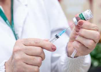 Dia D da vacinação ocorre neste sábado (18) em todo o país