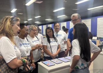 Idosos do Muxirum Digital visitam mostra de ciências e destacam oportunidade de conhecer trabalhos e experiências inovadoras