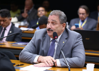 Comissão aprova projeto que pretende tornar a internet mais segura e acessível para idosos