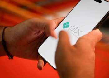 Vítimas de golpes virtuais perdem, em média, R$ 2.540; idosos são os que mais têm prejuízo