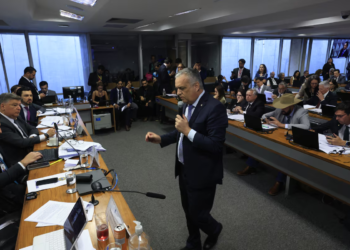 Maioria dos brasileiros acredita que o governo Lula tem relação com os desvios do INSS, diz pesquisa