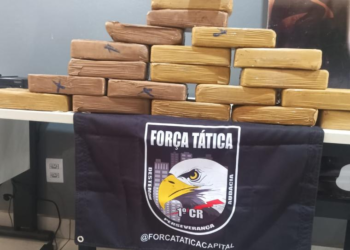 Força Tática da PM e PRF apreendem 19 tabletes de pasta base de cocaína em Várzea Grande