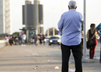 Projeto cria programa nacional para monitorar e enfrentar casos de violência contra idosos