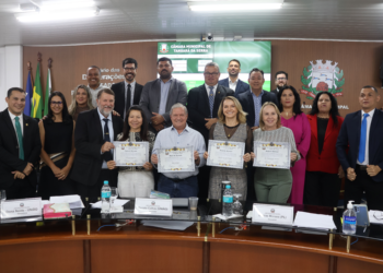 Dirigentes da Associação Nosso Lar Casa do Idoso, são homenageados
