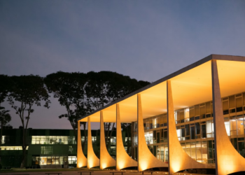 STF tem maioria para afastar revisão da vida toda do INSS, mas veda devolução de valores