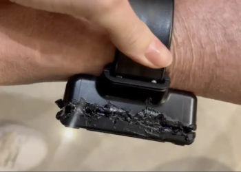 Moraes e Dino votam para manter Bolsonaro preso