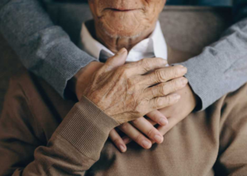 Nove em cada 10 idosos se beneficiam ao levar acompanhante em consultas