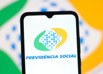 Mulher se passava por advogada para aplicar golpes em idosos no INSS