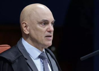 Parlamentares de direita preparam notícia-crime contra Moraes e pedido de impeachment