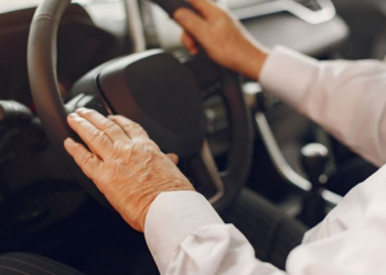 Projeto de Lei pode reduzir preço de carros para idosos; entenda o desconto