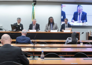 Especialistas divergem sobre aplicação de decisão do STF em planos de saúde antigos de idosos