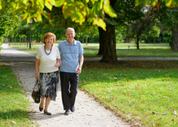 Pesquisa revela que quatro em cada dez idosos no Brasil já sofreram golpes financeiros